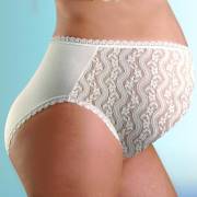 Chezmam 1222-D Önü Dantelli Lastikli Destekleyici Külot