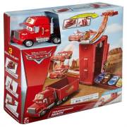 Mattel Cars Mack Tır ve Yarış Seti DVF39
